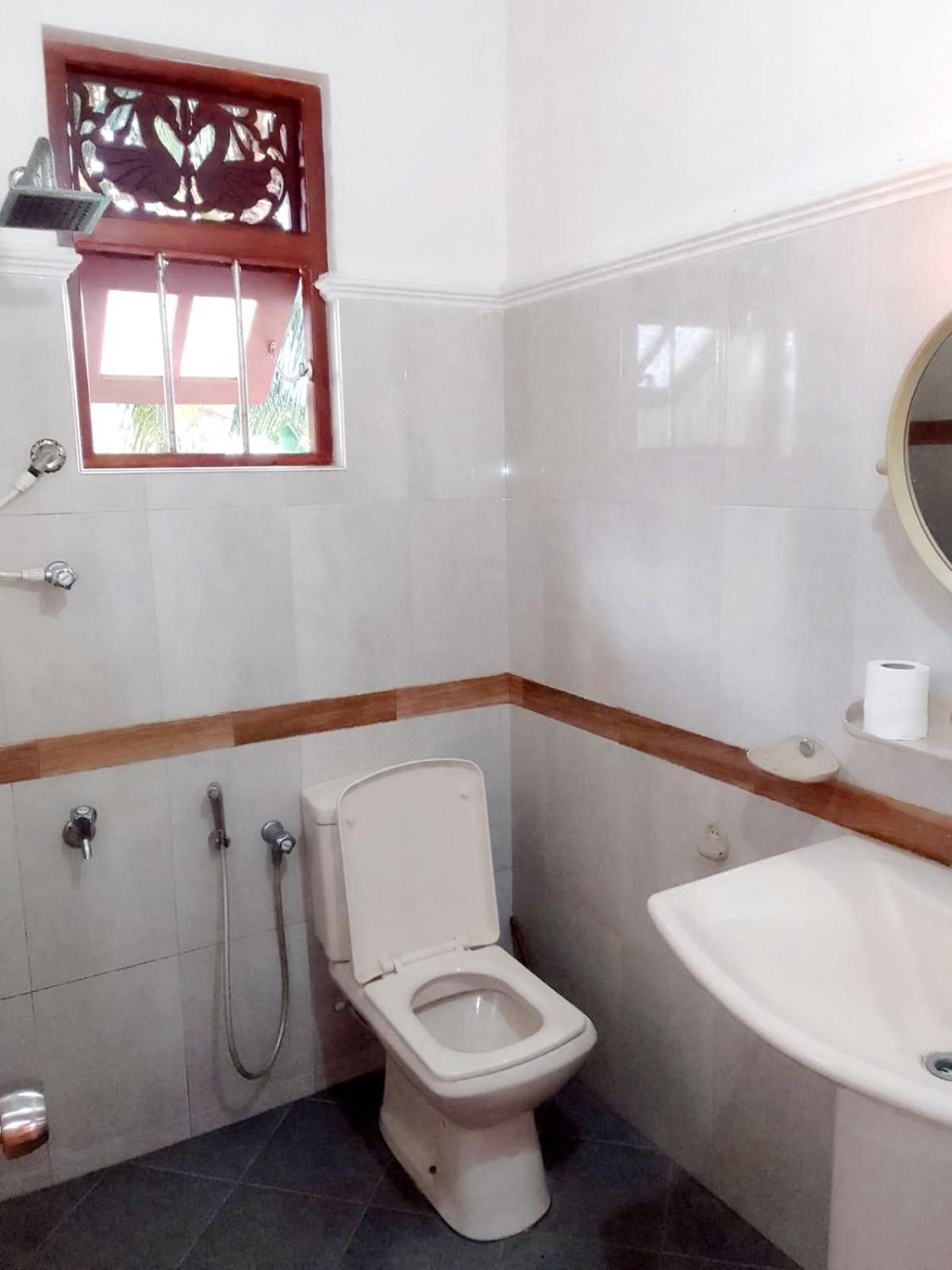 Nisadi Villa ベントータ エクステリア 写真